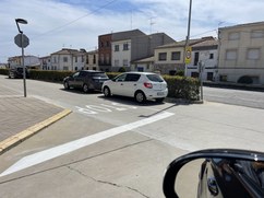 Circulació vehicles pel carrer Josep Pané